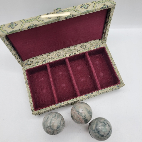 Set of 3 stone carved corks In Green Box Bottle Stoppers Wine Corks chinese - Picture 6 of 7